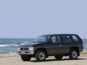 Nissan Pathfinder 4-Door 1993 года